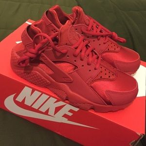 Nike Shoes - All Red Nike Huaraches Nike Shoes - All Red Nike Huaraches